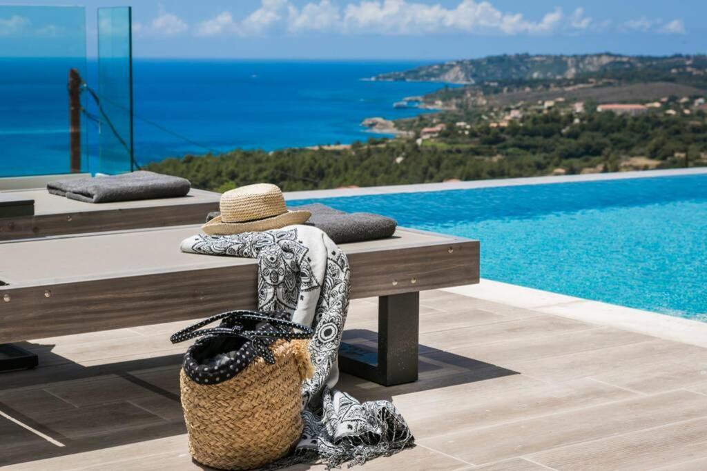 Color Villas-New Villa Green At Trapezaki With Private Pool Mousata Eksteriør billede