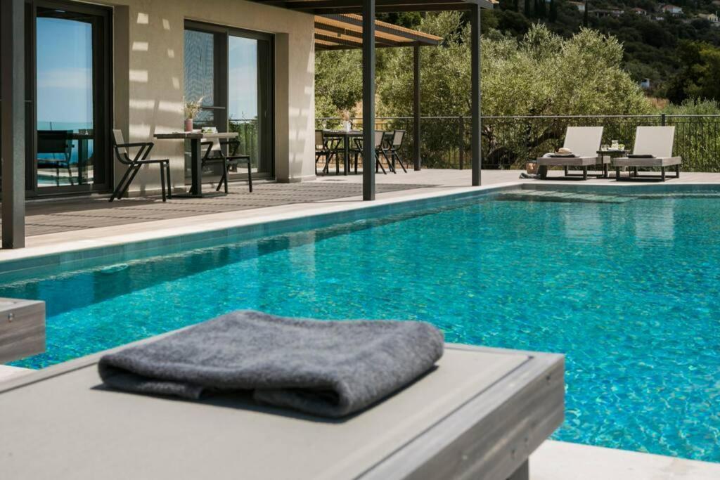 Color Villas-New Villa Green At Trapezaki With Private Pool Mousata Eksteriør billede
